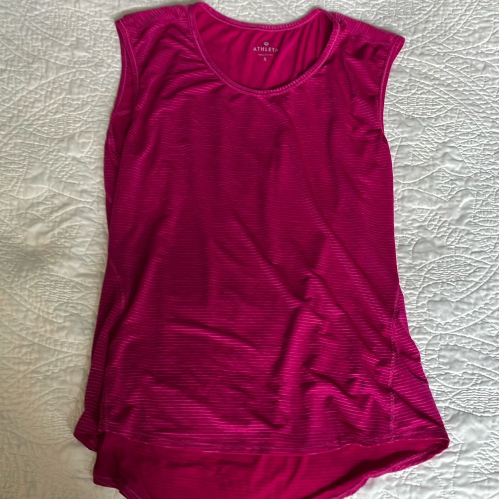 Athleta relaxed fit magenta tank top